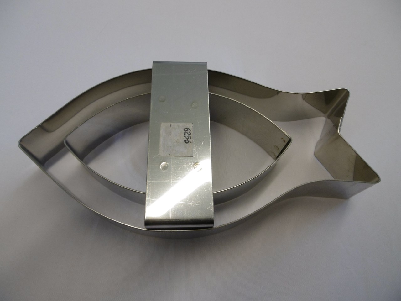 Zeige Details für Ausstecher Fisch mit Innenteil 18 x 9,5 cm Bild von Ausstecher Fisch mit Innenteil 18 x 9,5 cm